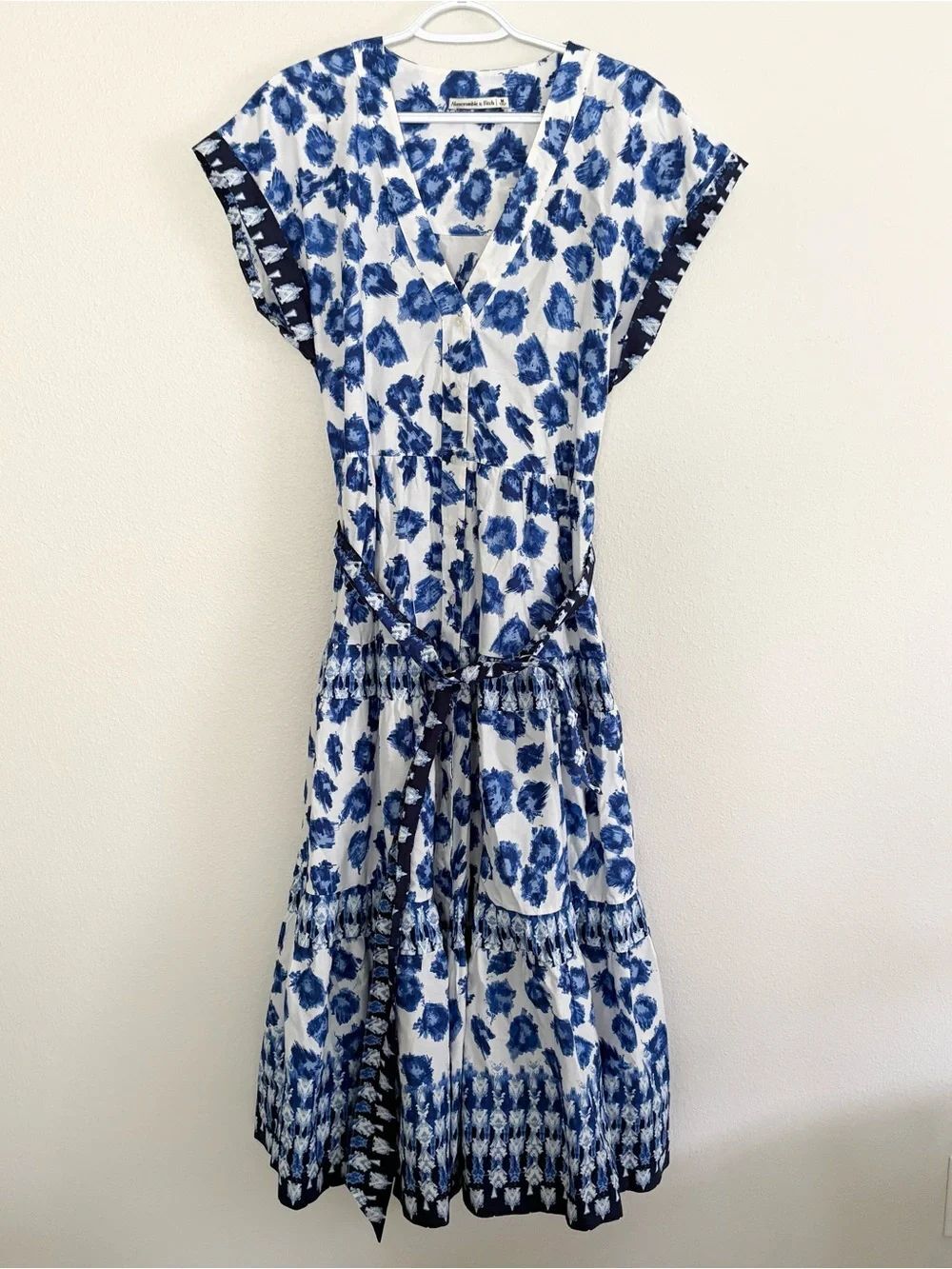 Abercrombie & Fitch Blue and White Print Button Up Maxi Dress Tie Waist Size M